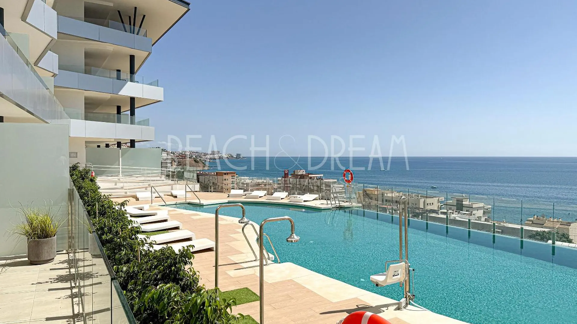 Amazing Apartment In Front Of The Sea - Splendid Fuengirola